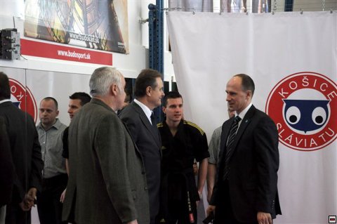 img00010.jpg