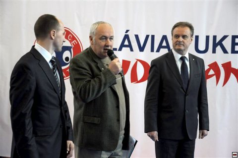 img00017.jpg