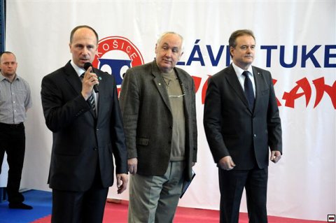 img00025.jpg