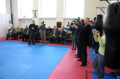 img00027.jpg